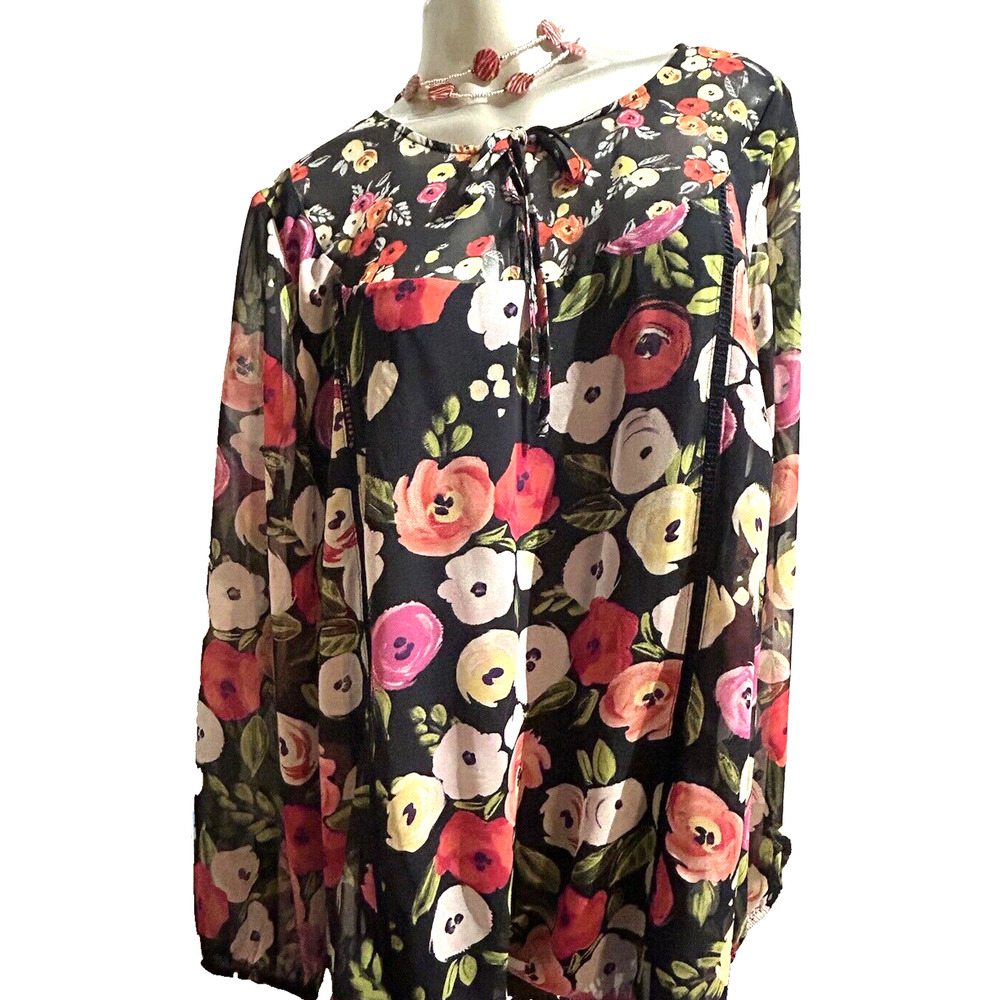 Women’s Lane Bryant Black And Rose Red Floral Black Lining Blouse in Size 2X 24